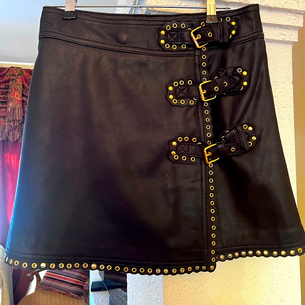 $1050 Moschino Jeans 💯 leather  skirt with gold detail